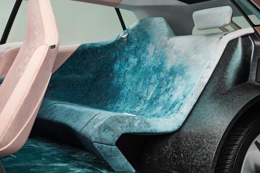 Интерьер BMW Vision iNEXT 2018 года  (фото 117 из 128)